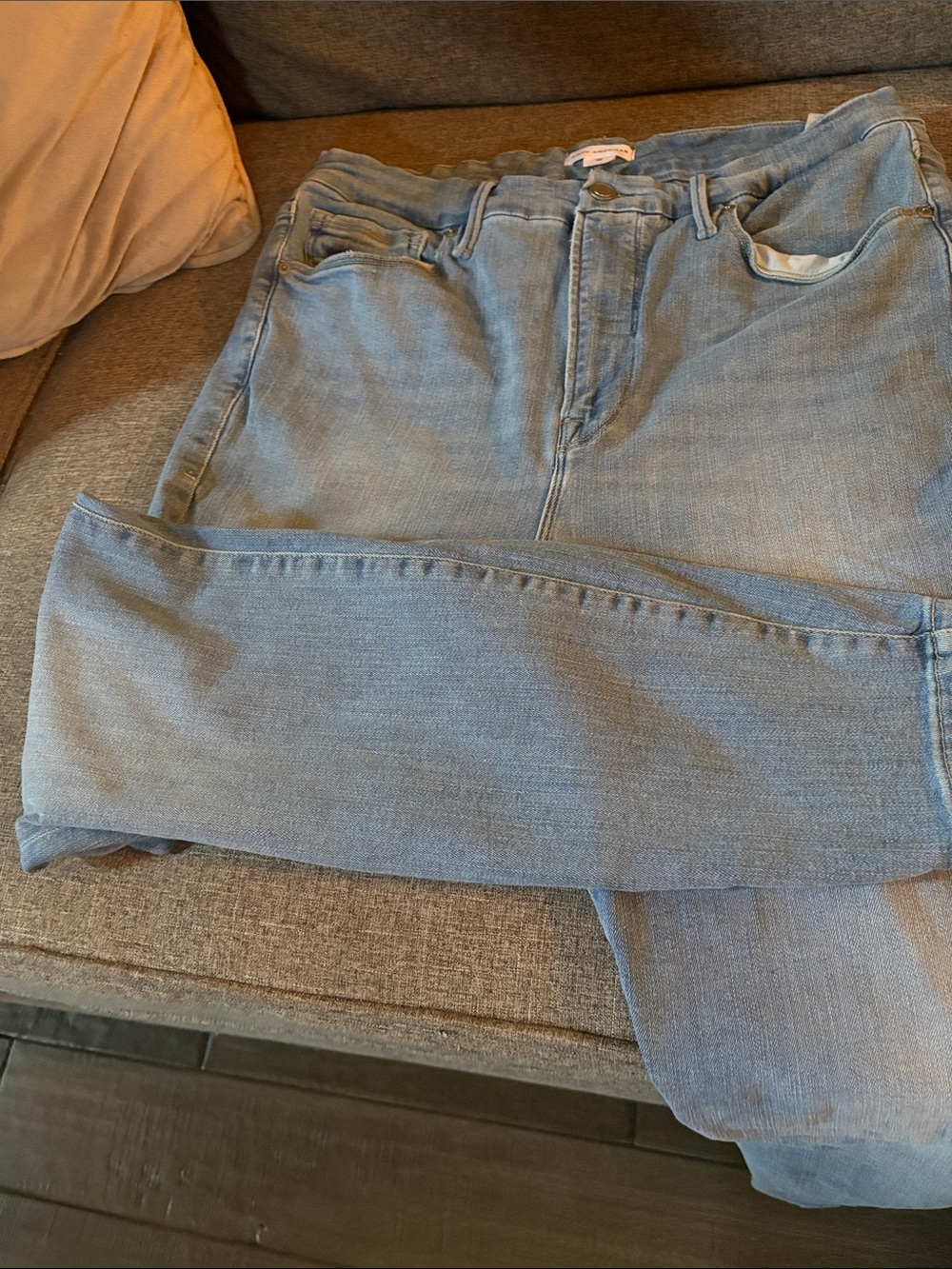 Good American Light Blue slim Jeans - Picture 4 of 5